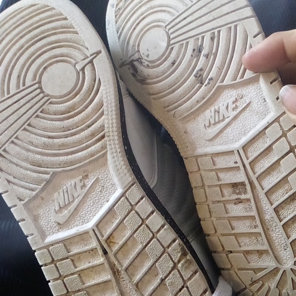 Jordan Men's White and Black Sneakers 6.5 y - Picture 3 of 7